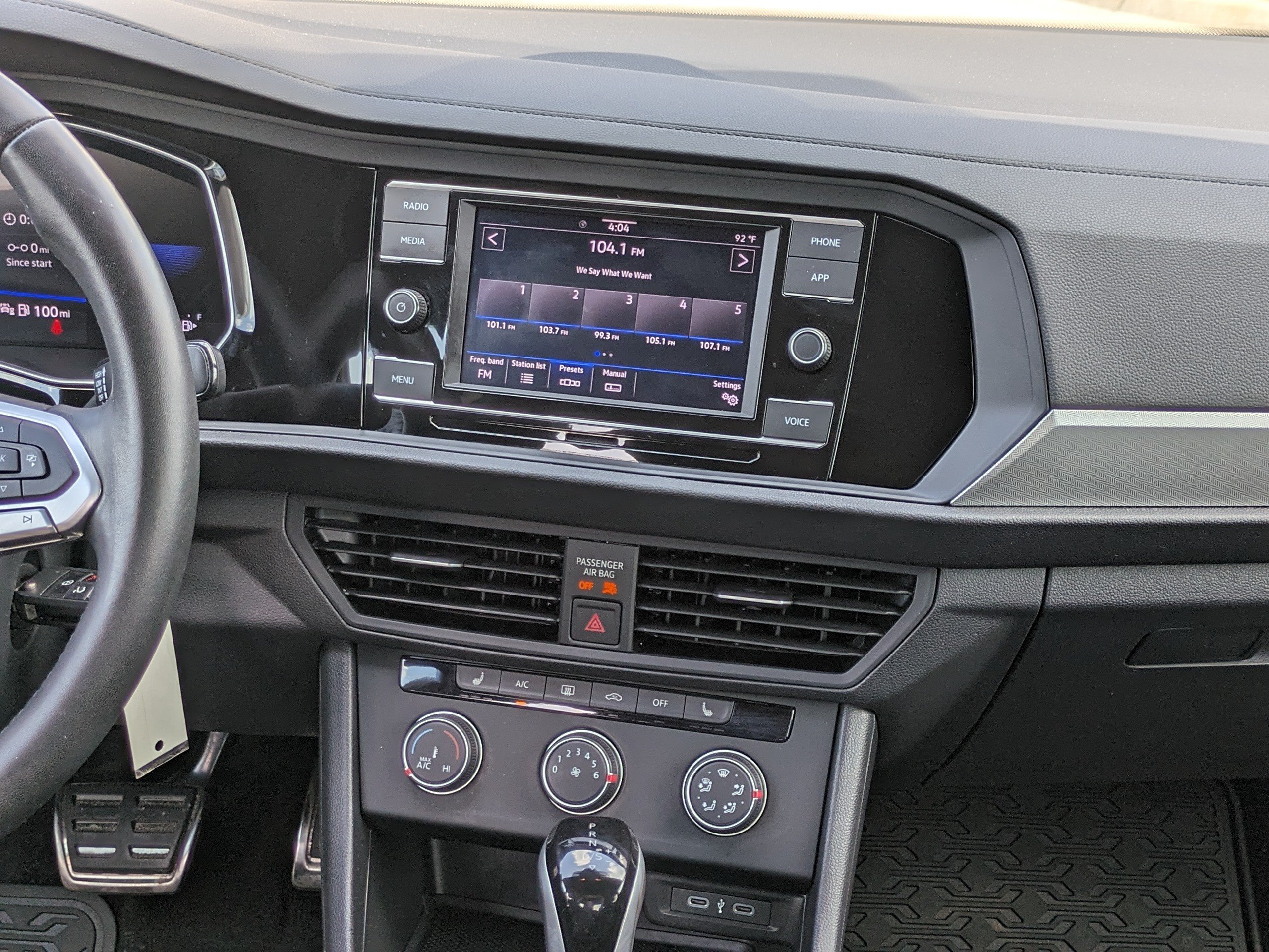 Certified 2024 Volkswagen Jetta Sport FWD image 17