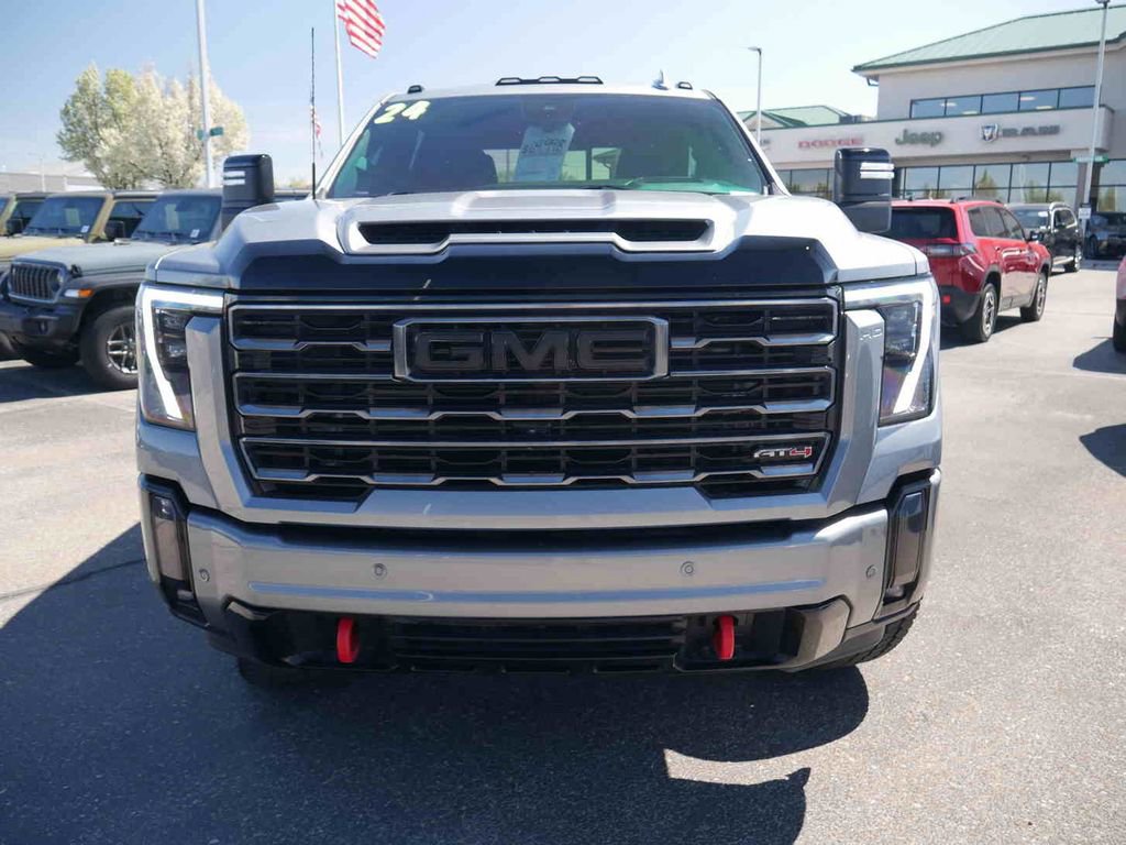 Used 2024 GMC Sierra 3500 AT4 w/ AT4 Premium Plus Package image 3