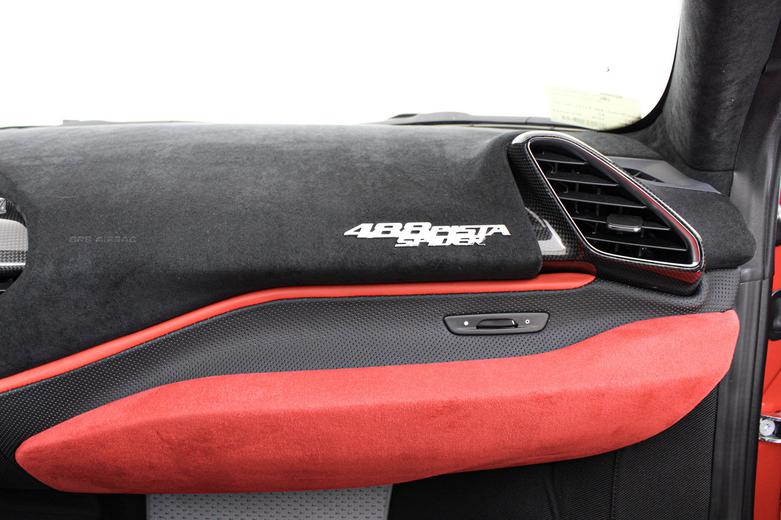 Certified 2019 Ferrari 488 Pista Spider RWD image 47