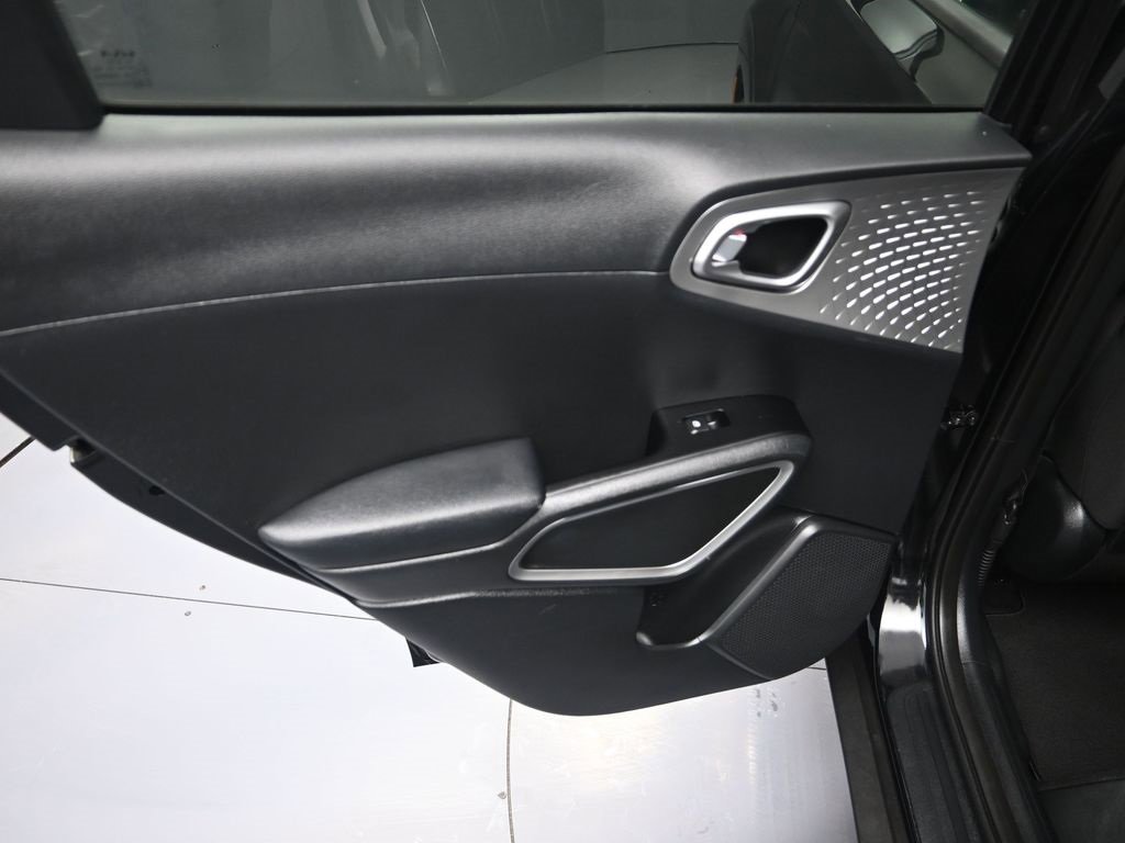 Certified 2024 Kia Soul LX w/ Option Group 015 image 24