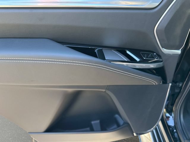 Certified 2025 Cadillac Escalade Premium Luxury AWD/4WD image 11