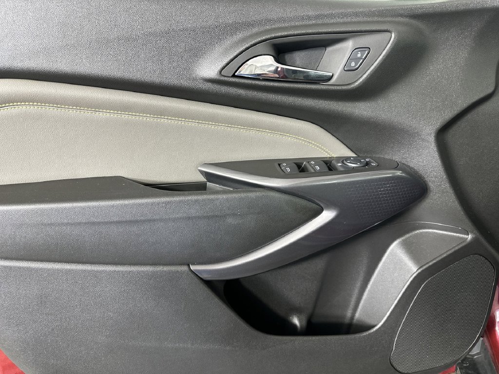 Certified 2024 Chevrolet Trax ACTIV w/ Sunroof Package FWD image 25