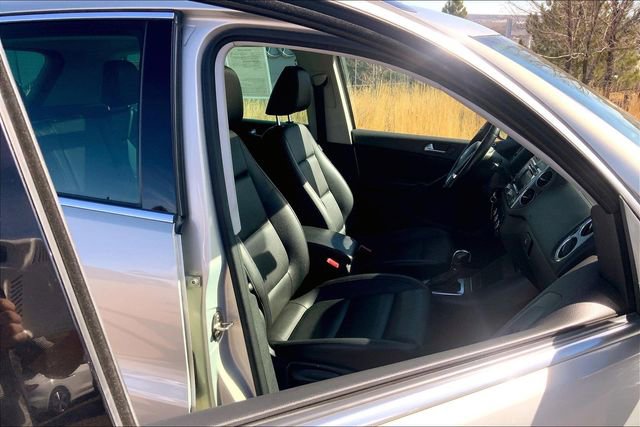 Used 2012 Volkswagen Tiguan SE image 7