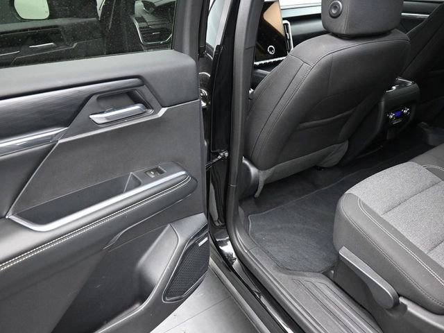 Used 2025 GMC Acadia Elevation FWD image 16