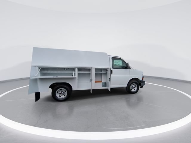 New 2025 GMC Savana 3500 w/ Power Convenience Package RWD image 9