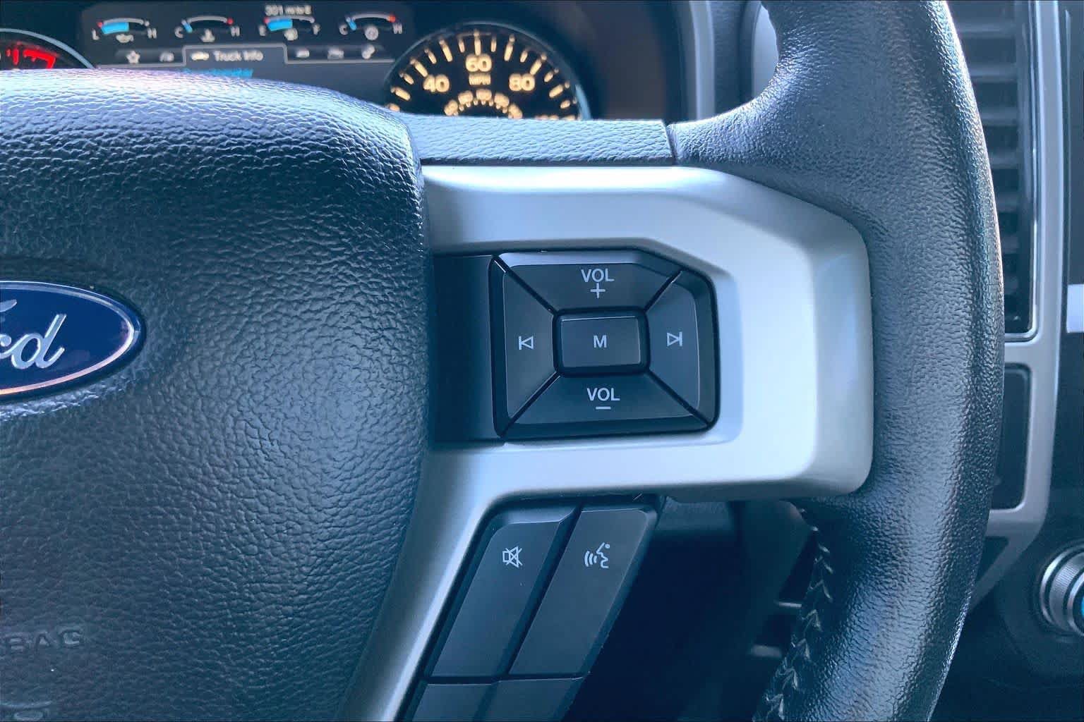 Used 2019 Ford F150 Lariat w/ Equipment Group 502A Luxury AWD/4WD image 25