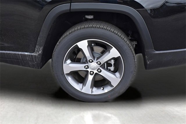 Used 2024 Jeep Grand Cherokee L Limited w/ Trailer Tow Package image 7