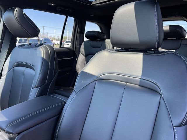 New 2026 Jeep Grand Cherokee Limited w/ Limited Altitude Package AWD/4WD image 23