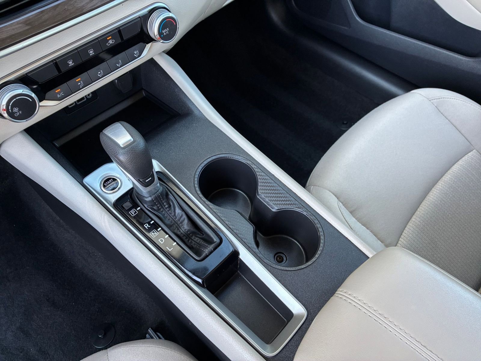 Used 2025 Nissan Altima 2.5 SV image 42