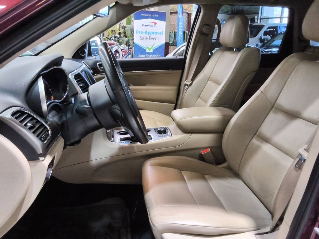 Used 2018 Jeep Grand Cherokee Limited image 17