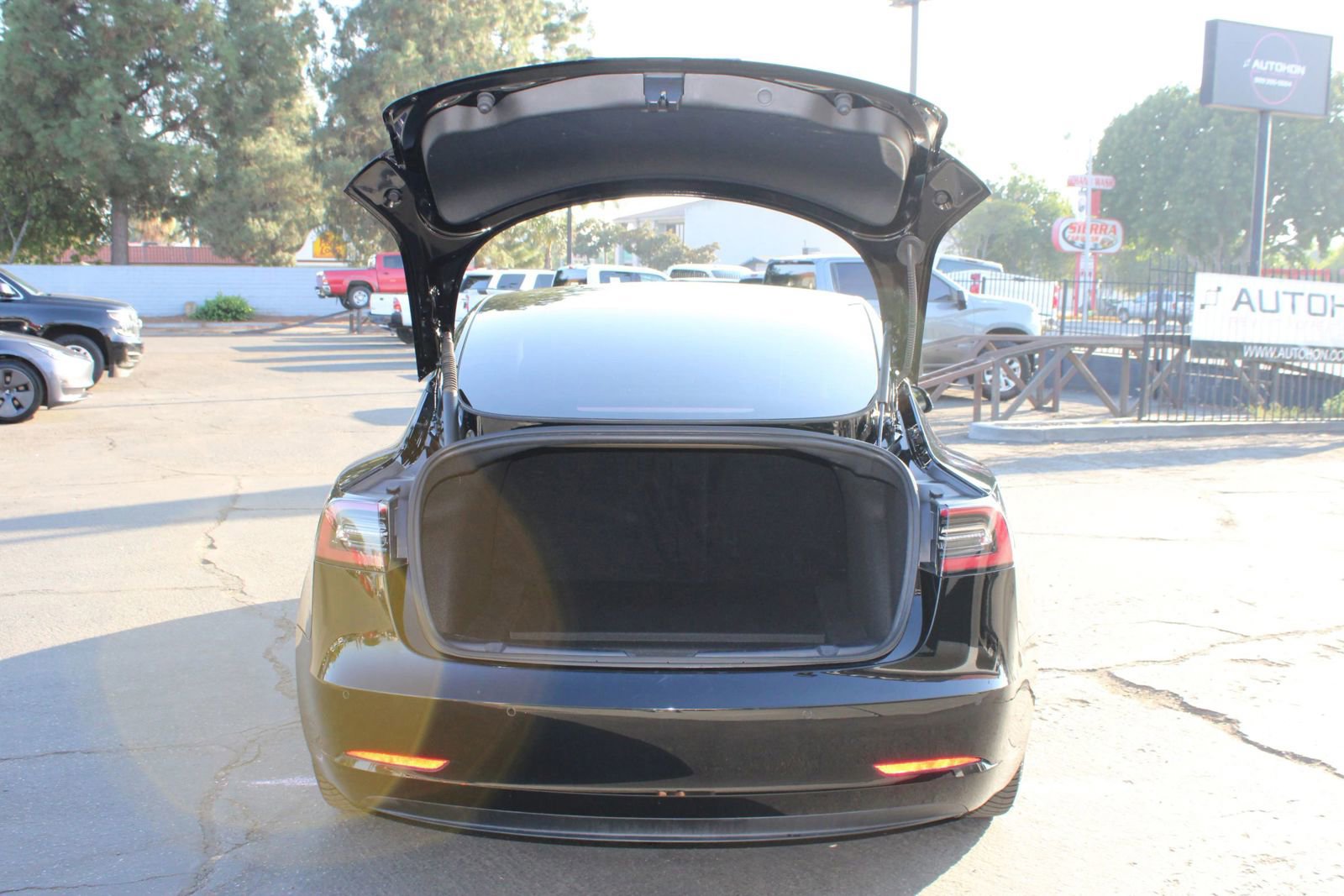 Used 2022 Tesla Model 3 Standard Range image 35