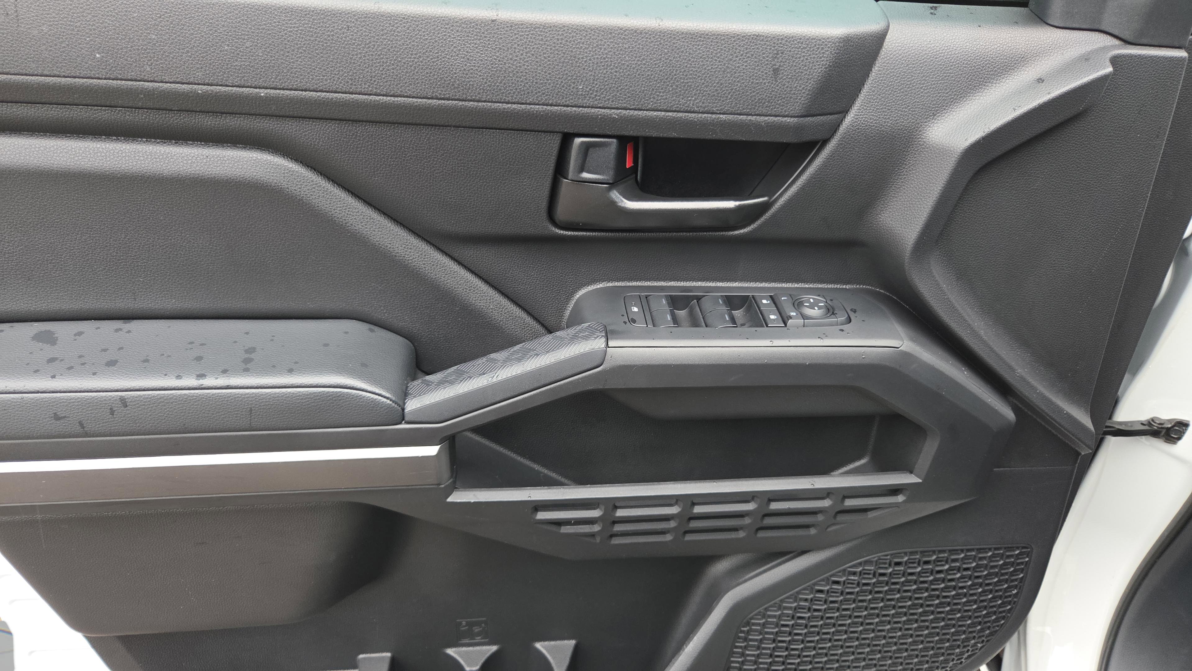 Used 2024 Toyota Tacoma SR5 image 28