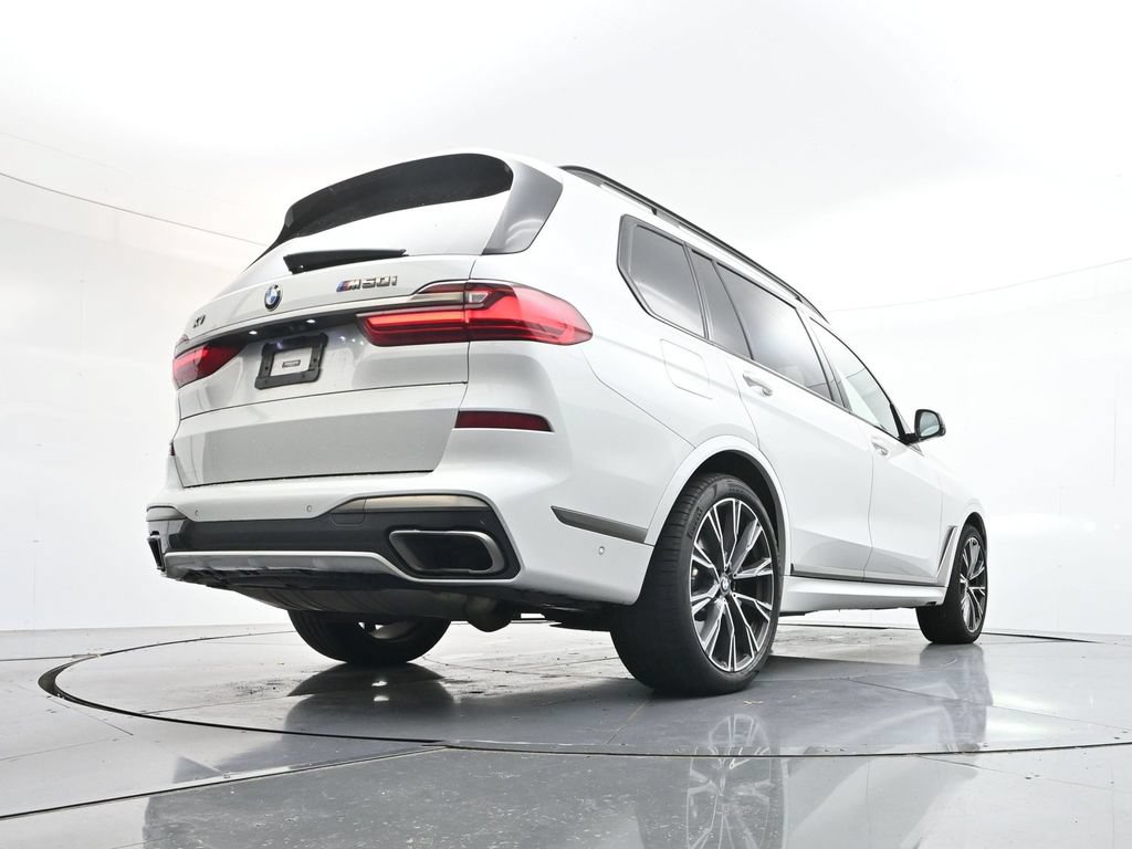 Used 2022 BMW X7 M50i AWD/4WD image 34