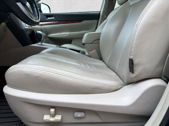 Used 2011 Subaru Outback 2.5i Limited w/ PWR Moonroof Pkg AWD/4WD image 13