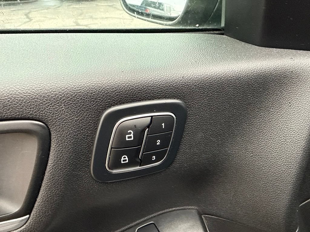 Used 2024 Ford Escape Platinum AWD/4WD image 14