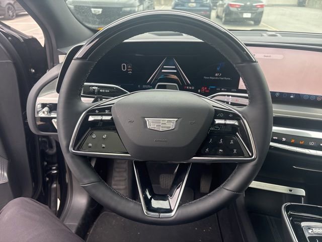 Certified 2024 Cadillac Lyriq Luxury AWD/4WD image 8