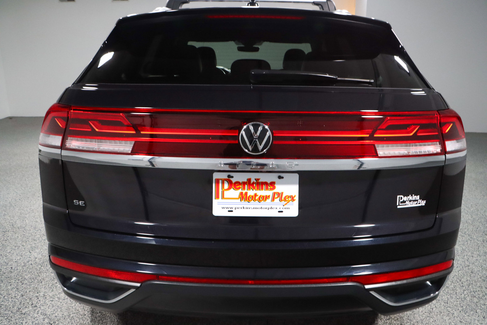Used 2024 Volkswagen Atlas Cross Sport SE image 8