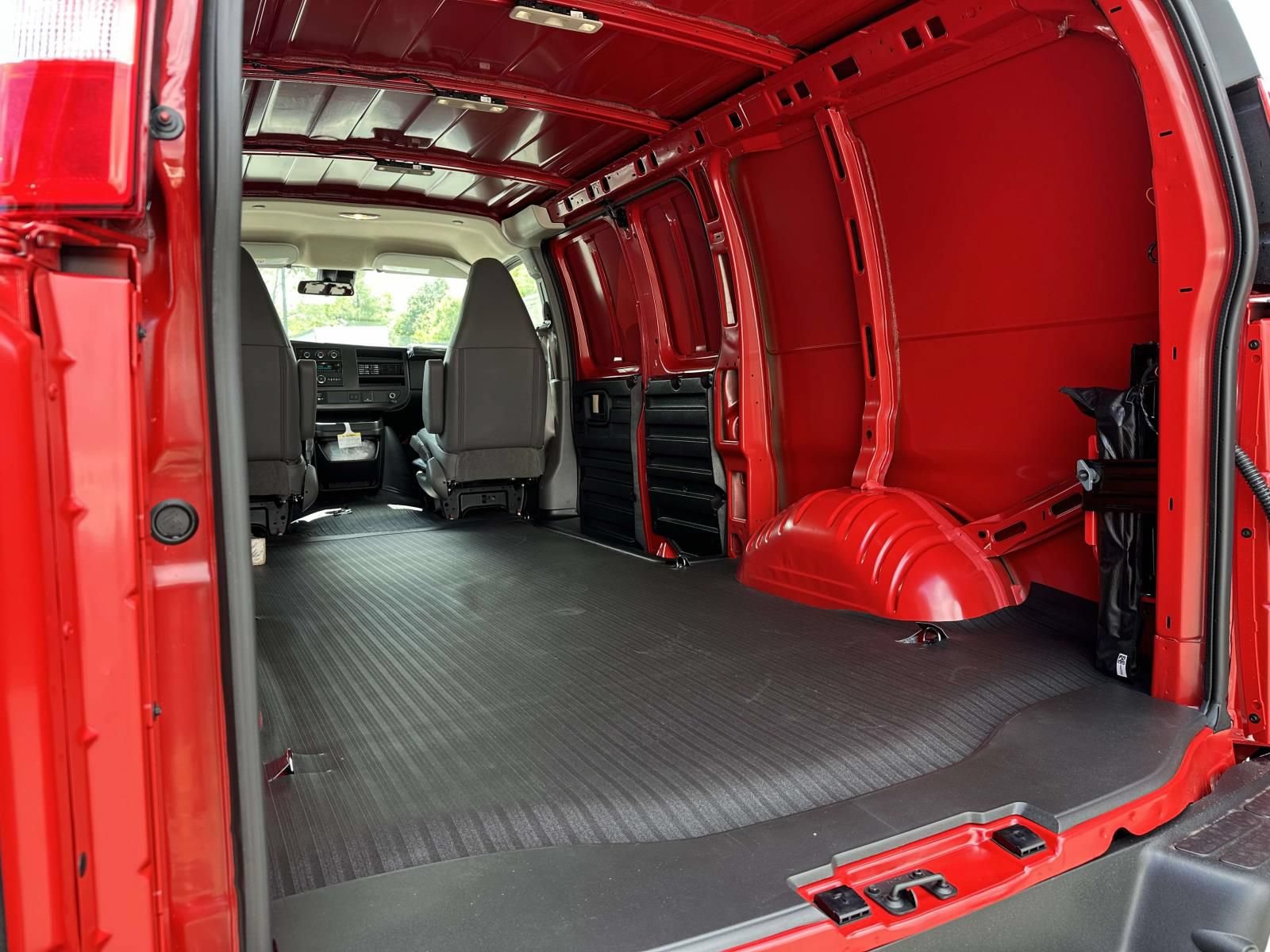 New 2026 Chevrolet Express 2500 w/ Safety Package RWD image 21