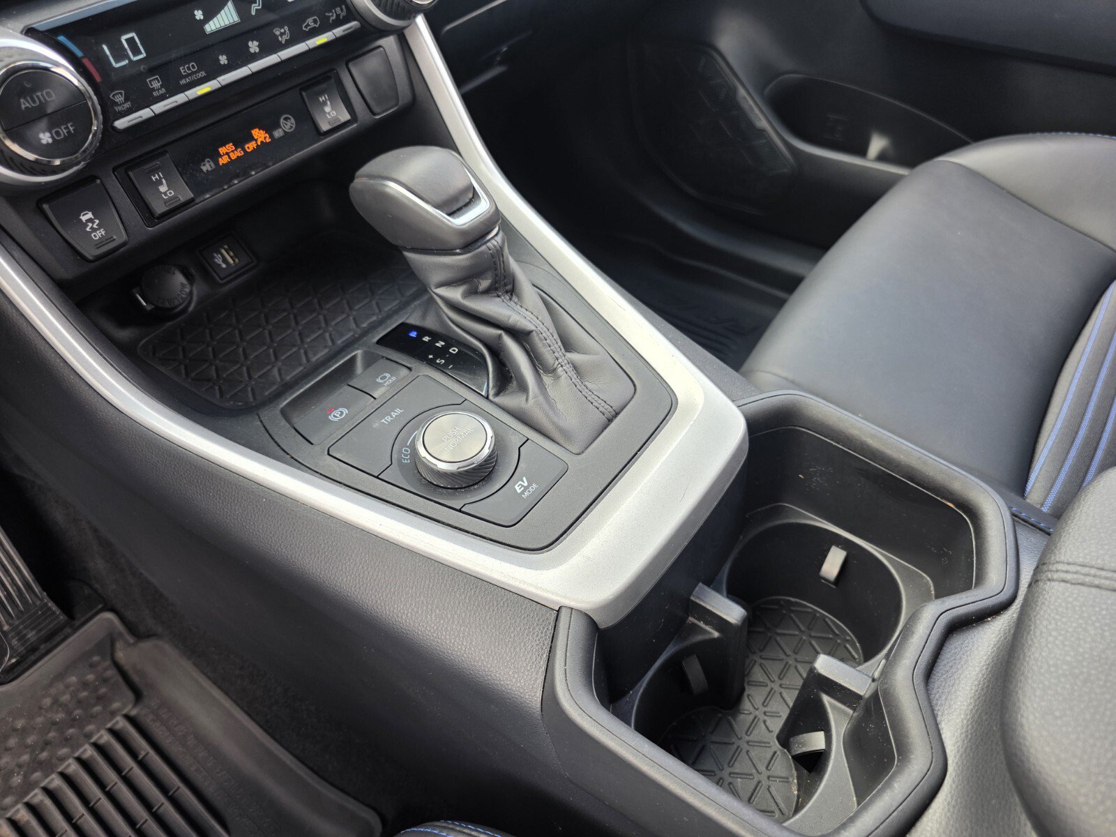 Certified 2024 Toyota RAV4 XSE AWD/4WD image 24