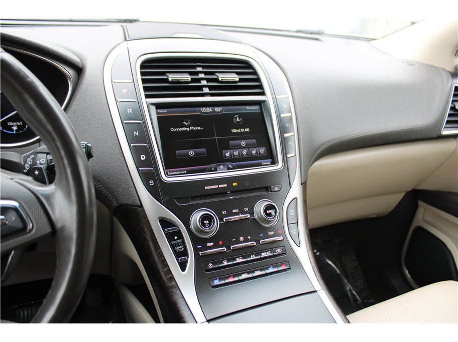 Used 2016 Lincoln MKX Reserve w/ Technology Package AWD/4WD image 11