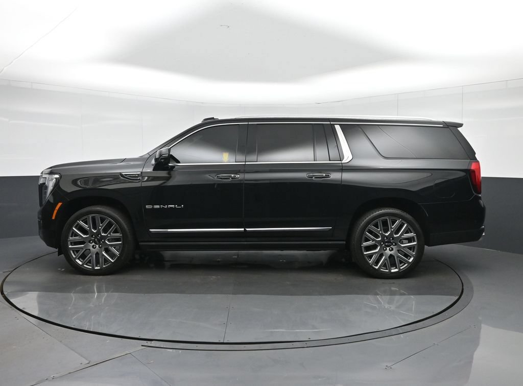 Used 2026 GMC Yukon XL Denali Ultimate AWD/4WD image 4