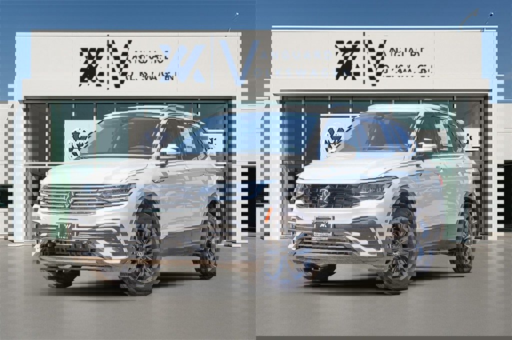 New 2024 Volkswagen Tiguan SE