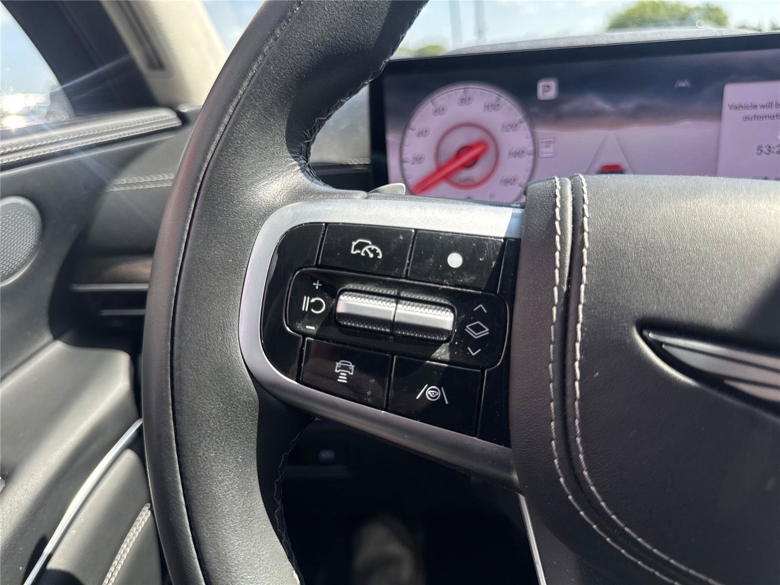 Used 2025 Genesis GV80 3.5T Prestige AWD/4WD image 6