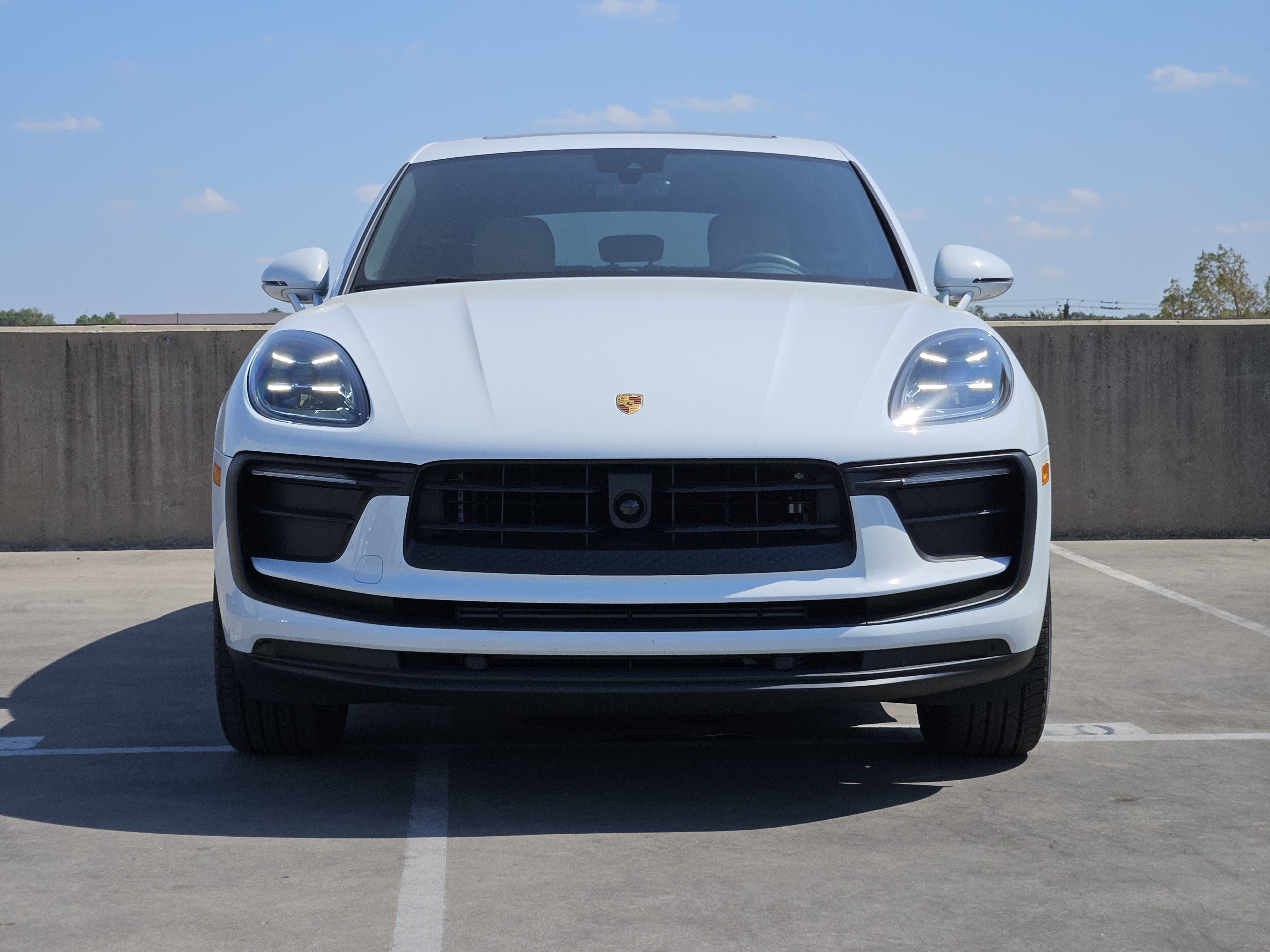 Certified 2026 Porsche Macan AWD/4WD image 11