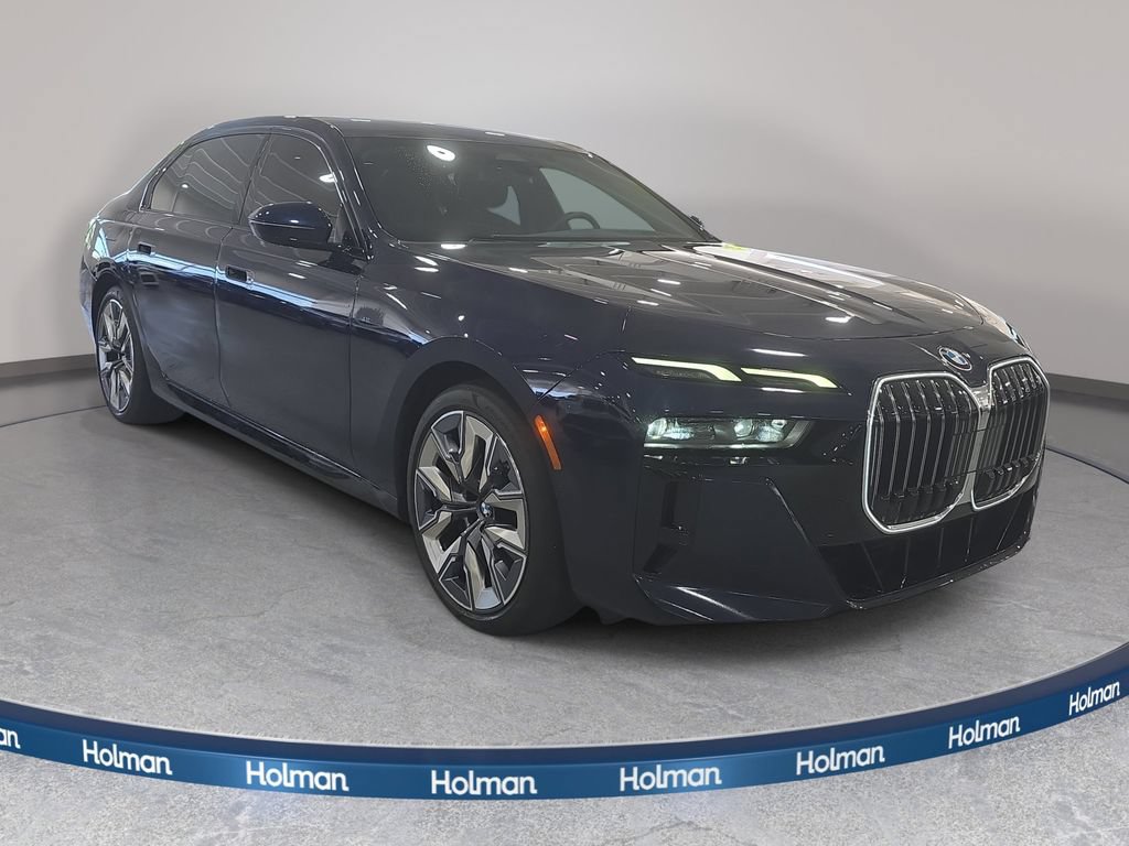 Certified 2023 BMW 760i xDrive AWD/4WD image 3