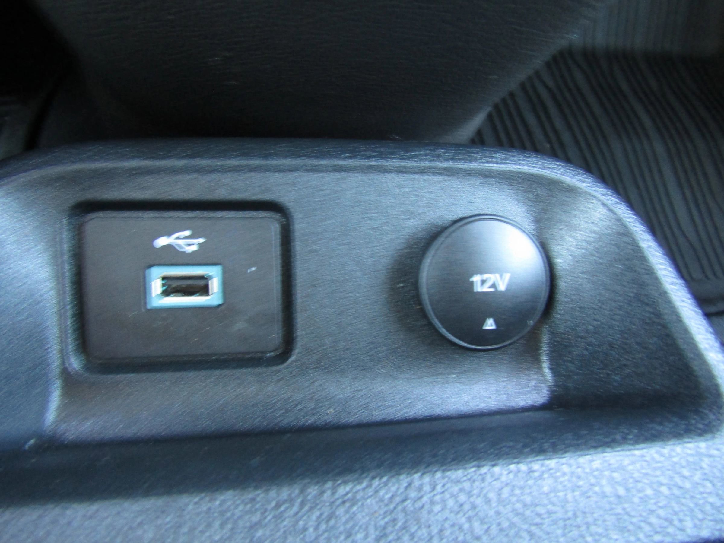 Used 2022 Ford Transit Connect XL image 28