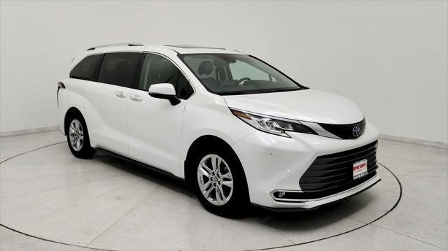 Certified 2022 Toyota Sienna Limited