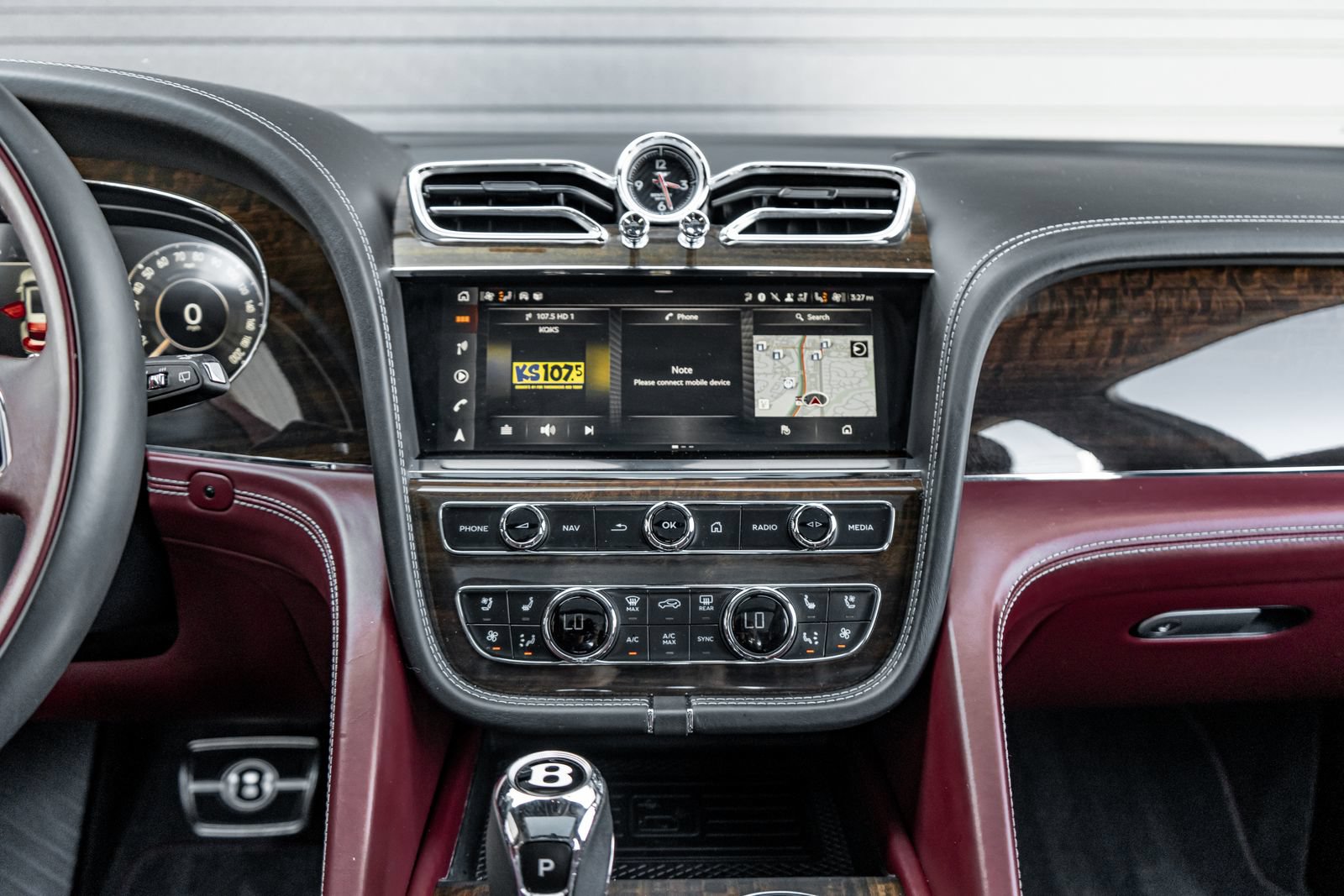 Certified 2024 Bentley Bentayga AWD/4WD image 32