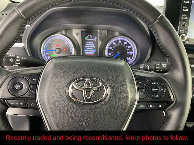 Used 2021 Toyota Venza LE AWD/4WD image 13