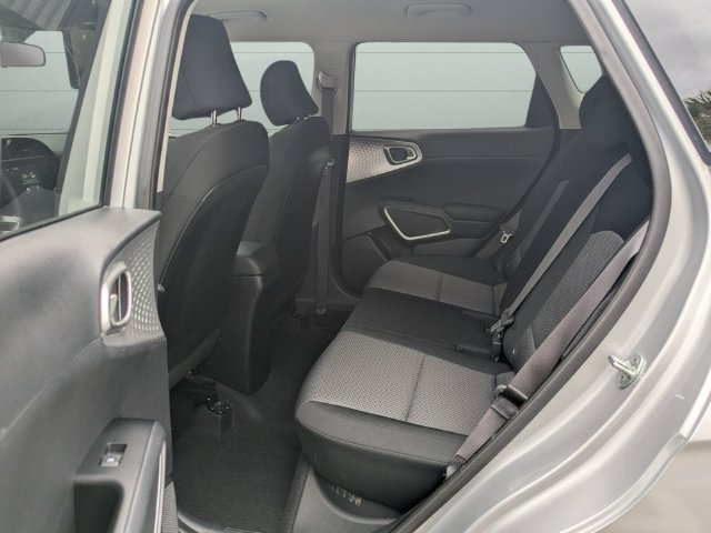 Used 2020 Kia Soul LX FWD image 30