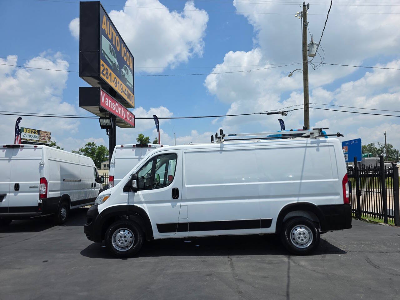 Used 2023 RAM ProMaster 2500 FWD image 4