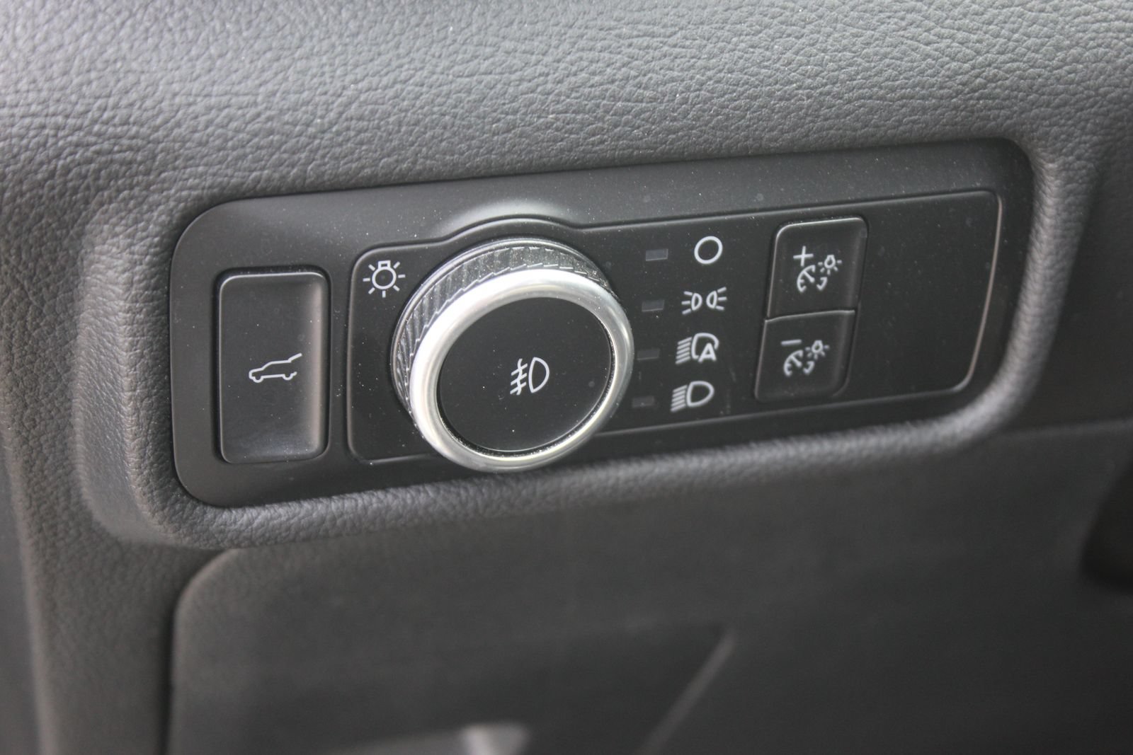 Used 2023 Ford Explorer ST w/ Equipment Group 401A AWD/4WD image 24