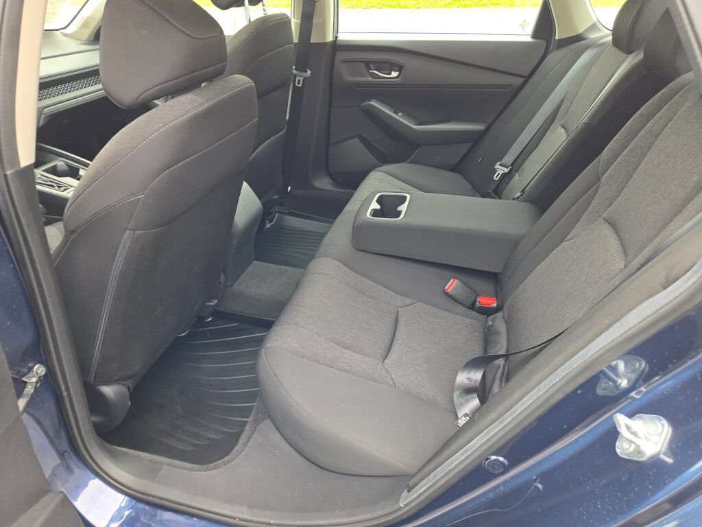 Used 2023 Honda Accord EX image 16
