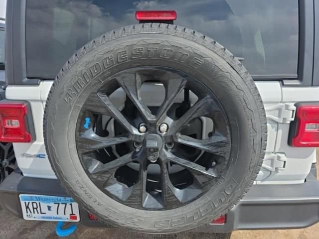 Used 2023 Jeep Wrangler Unlimited Sahara w/ Cold Weather Group image 15