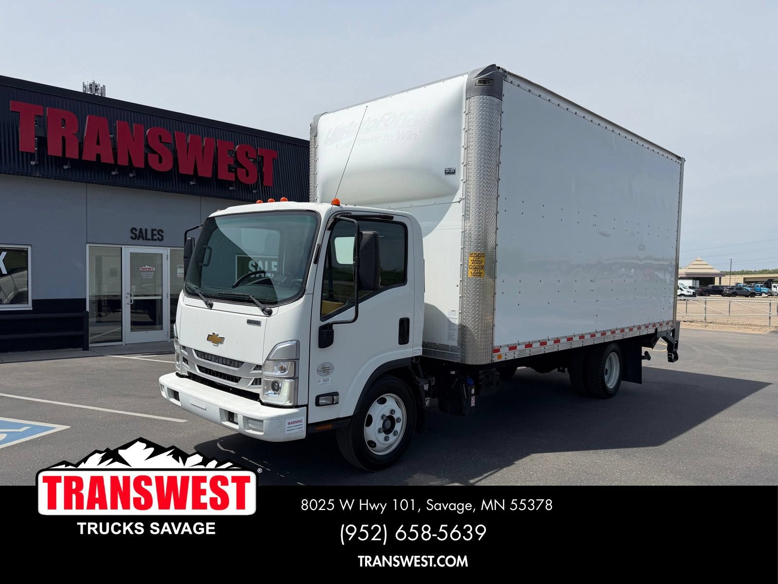 Used 2023 Chevrolet Low Cab Forward 5500XD RWD image 1