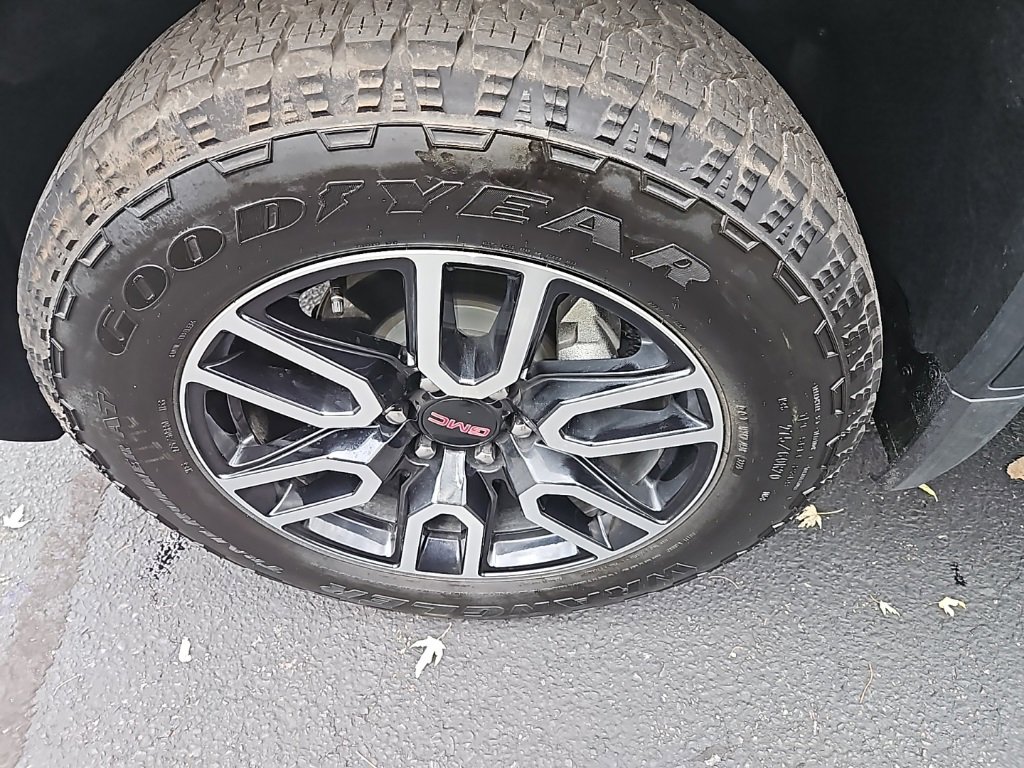 Certified 2026 GMC Sierra 1500 AT4 w/ AT4 Premium Package image 13