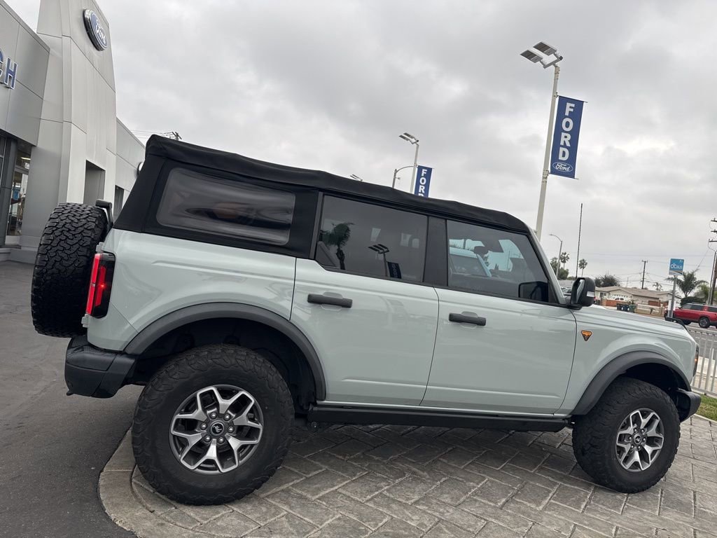 Used 2022 Ford Bronco Badlands image 2