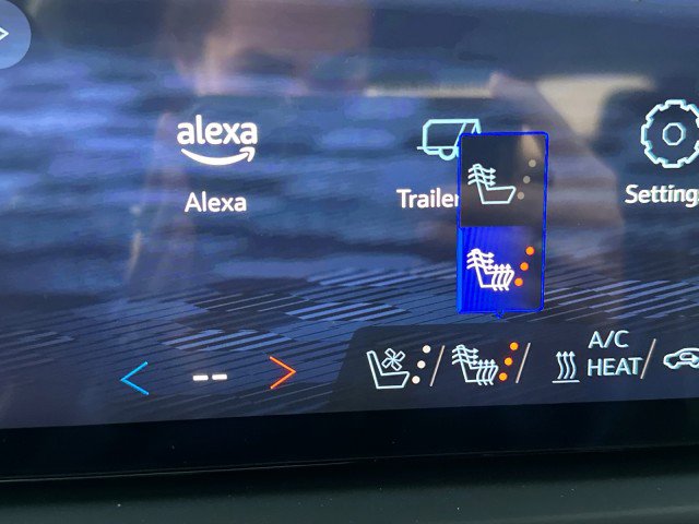 New 2025 Chevrolet Silverado EV LT image 25