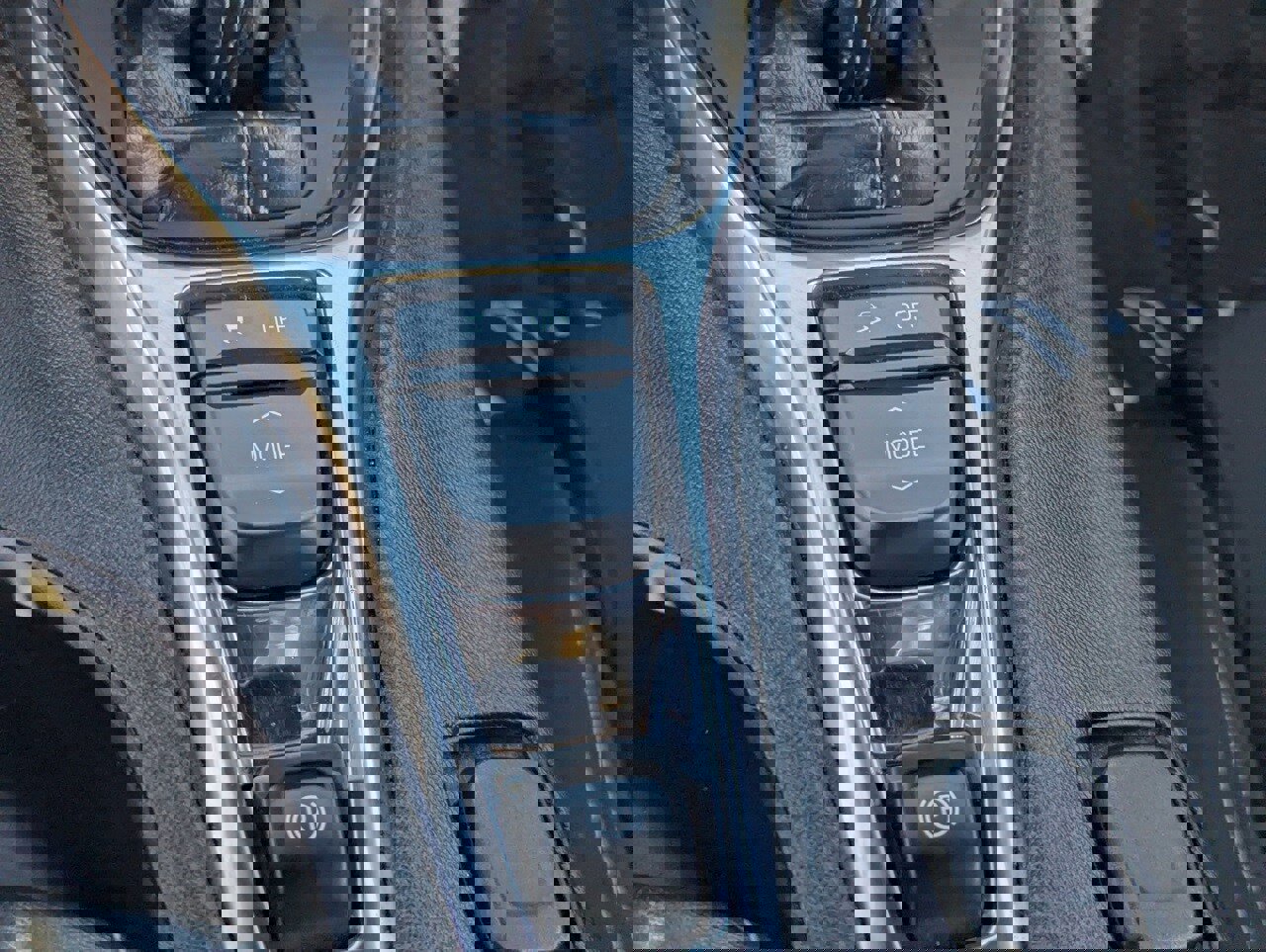 Used 2023 Chevrolet Camaro LT image 25