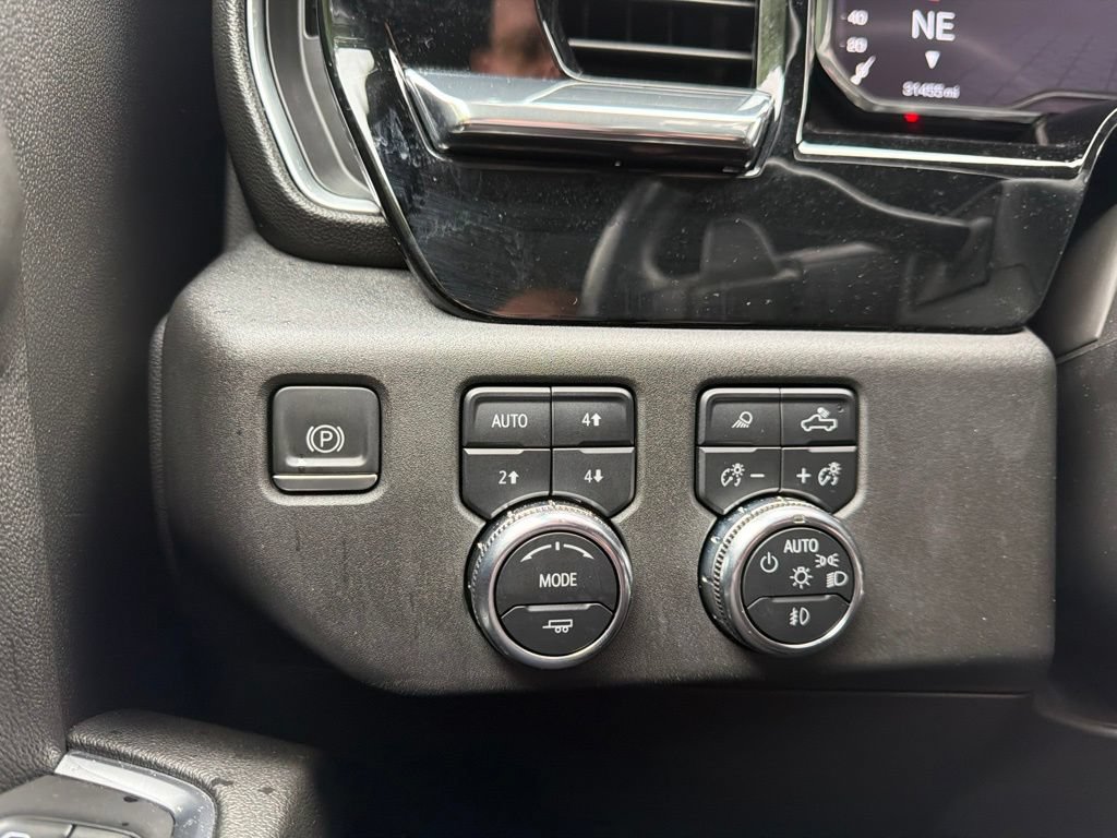 Certified 2022 GMC Sierra 1500 SLT w/ SLT Premium Plus Package AWD/4WD image 26