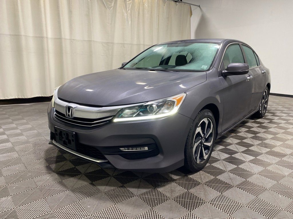Used 2016 Honda Accord EX image 3