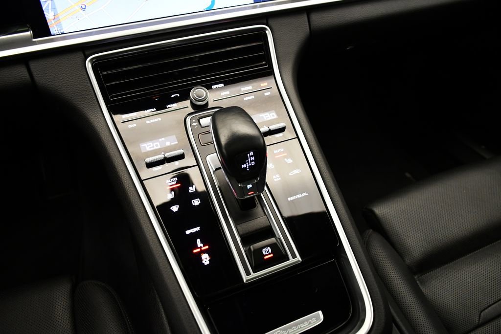 Used 2020 Porsche Panamera 4 image 30
