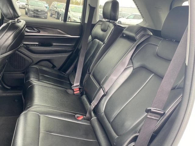 Used 2023 Jeep Grand Cherokee Limited AWD/4WD image 18