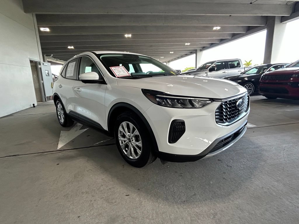 Used 2023 Ford Escape Active w/ Tech Pack #2 FWD image 7