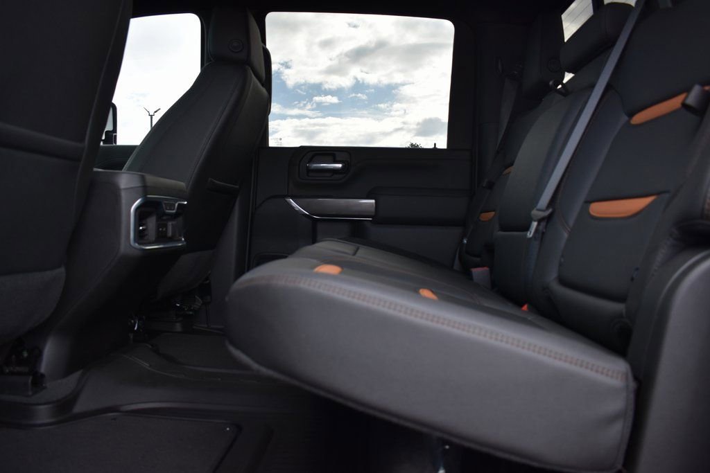 Used 2022 GMC Sierra 2500 AT4 w/ AT4 Premium Plus Package image 8