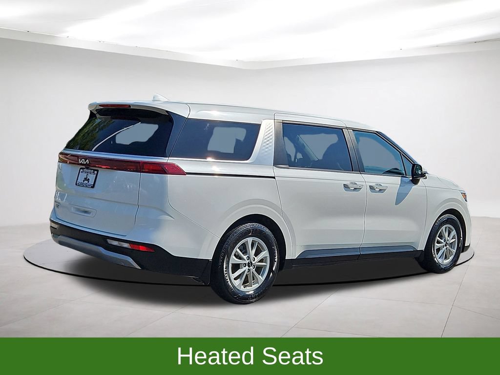 Used 2024 Kia Carnival LX FWD image 7